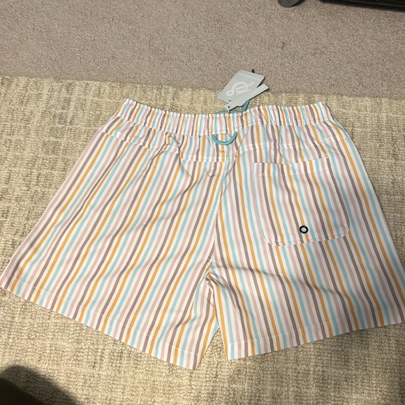 Staunch swim but can be worn for working out - Picture 2 of 2